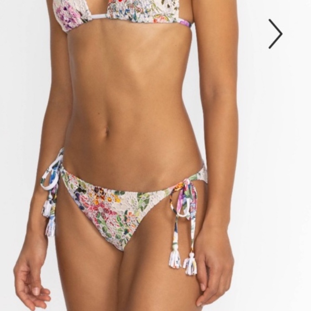 JOHNNY WAS NEON JUNGLE EYELET STRING
BIKINI BOTTOM XXL
